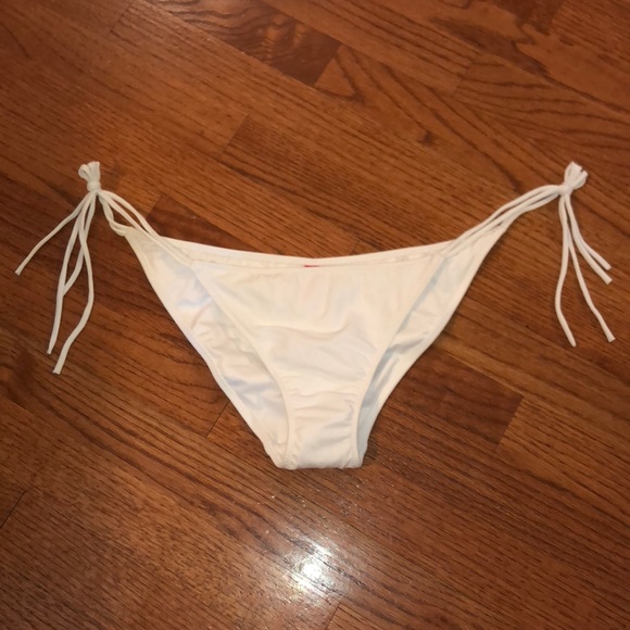 Victoria's Secret Other - NWOT Victoria’s Secret White Bikini 👙Bottom